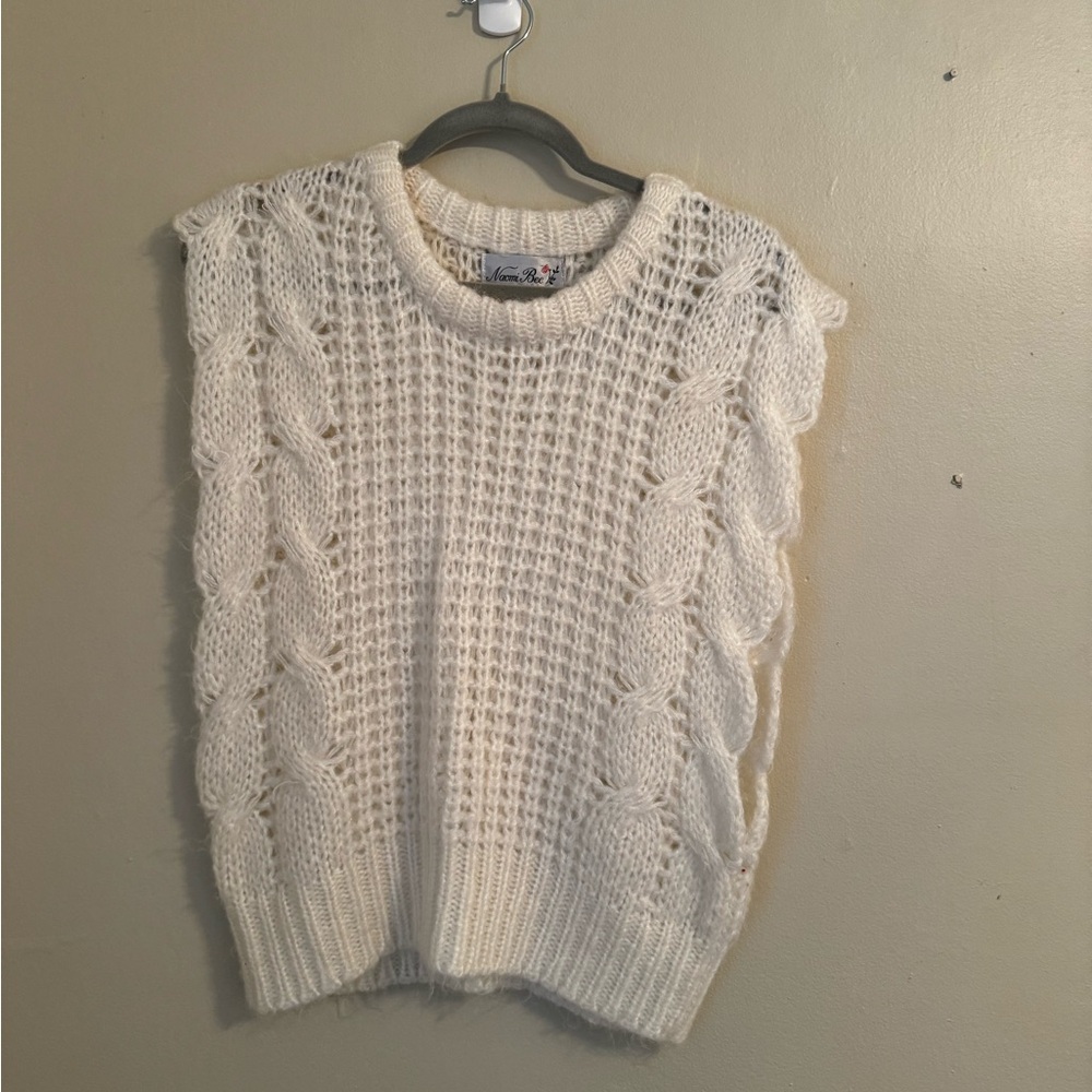 Vintage White Sleeveless Sweater